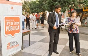 Firmas para Ley de Etica Publica